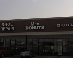 M-x donuts