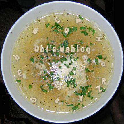 Teller mit Suppe